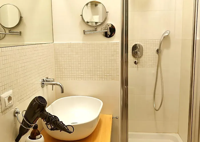 Tata 4* Roma